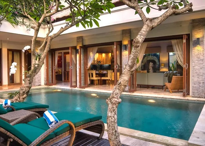 Hotel The 4*
