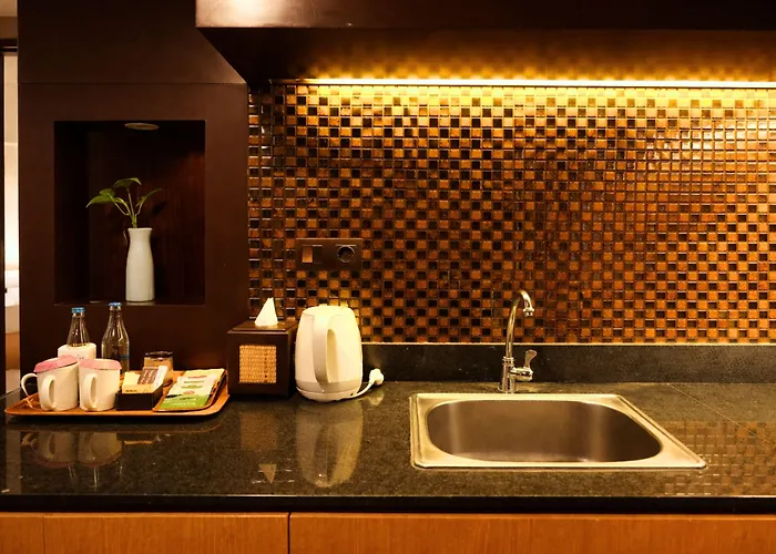 The Hotel 4*